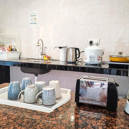 'Newly Refurbished' 'Sunny Seaview' At Regency With 2 Carpark By Shine Stay Порт-Диксон Экстерьер фото