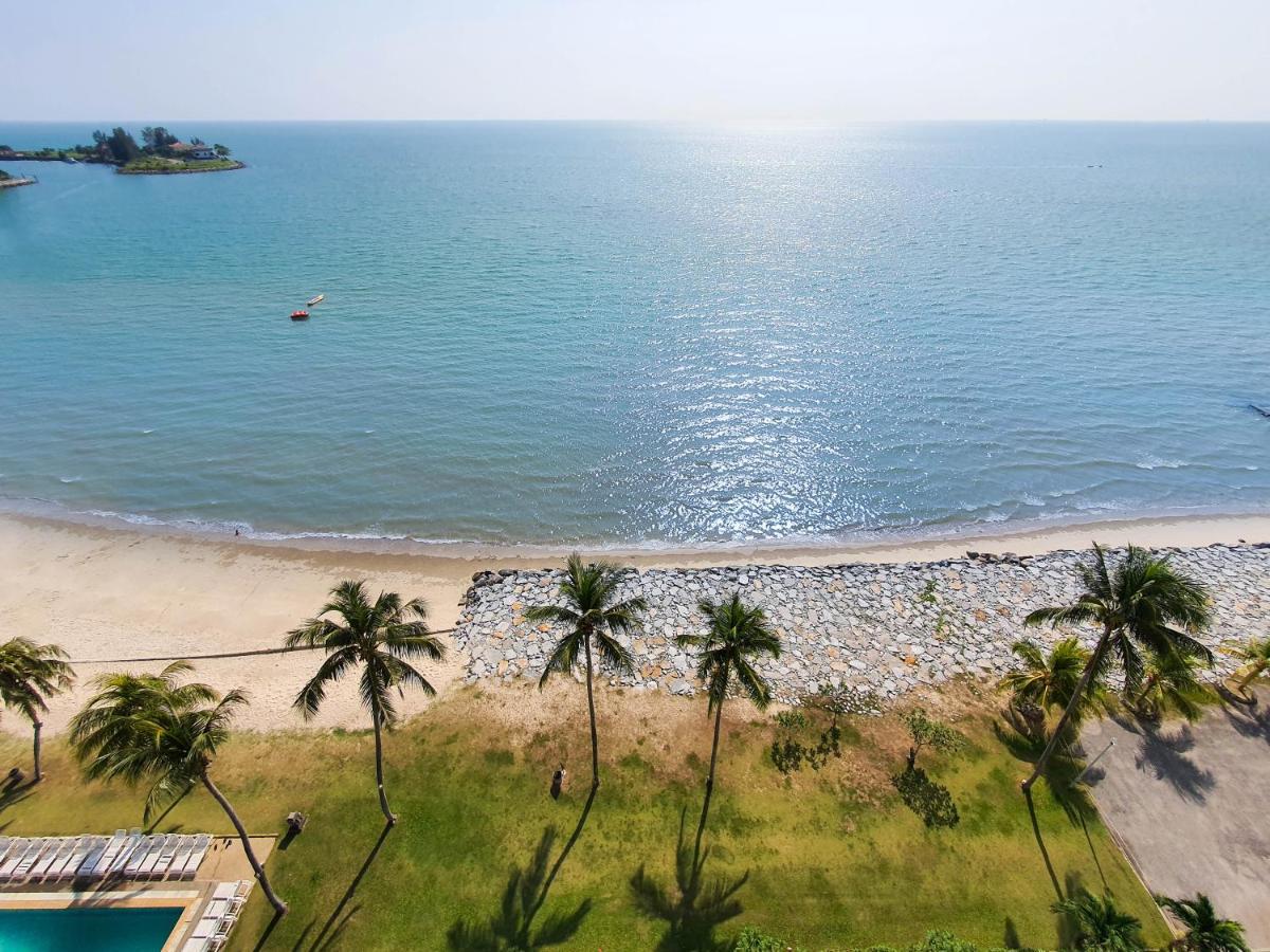 'Newly Refurbished' 'Sunny Seaview' At Regency With 2 Carpark By Shine Stay Порт-Диксон Экстерьер фото