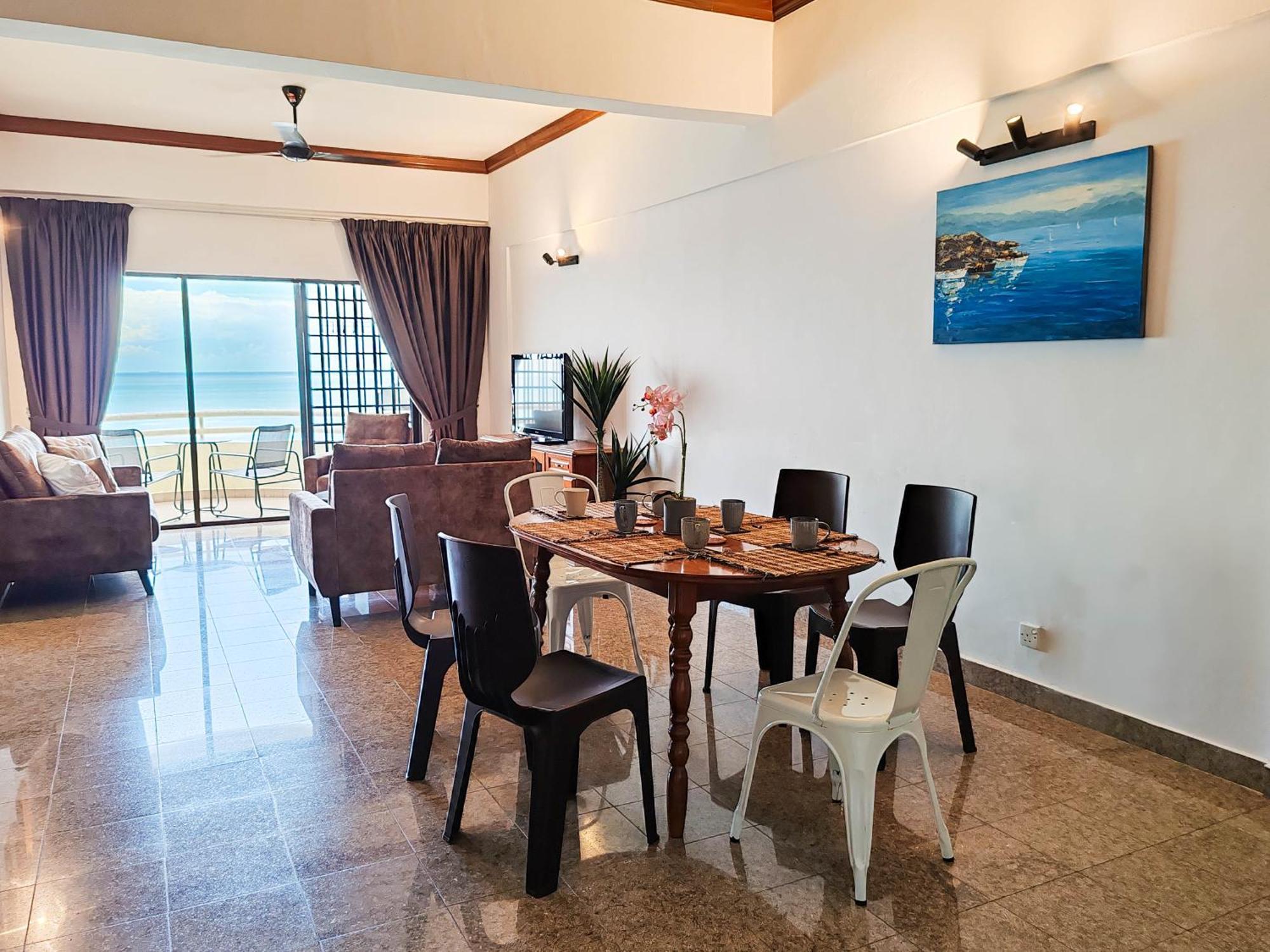 'Newly Refurbished' 'Sunny Seaview' At Regency With 2 Carpark By Shine Stay Порт-Диксон Экстерьер фото