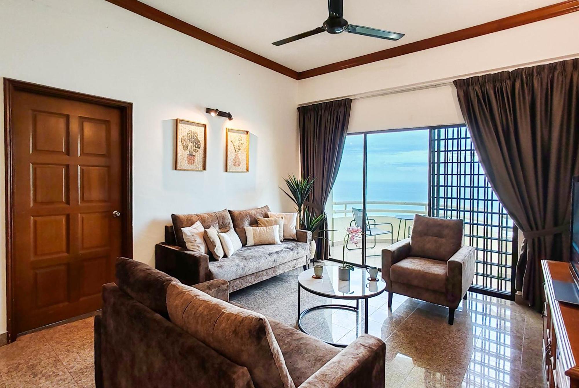 'Newly Refurbished' 'Sunny Seaview' At Regency With 2 Carpark By Shine Stay Порт-Диксон Экстерьер фото